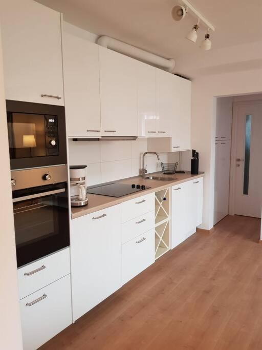 Living City, Apartament Cu Doua Dormitoare Сибиу Екстериор снимка